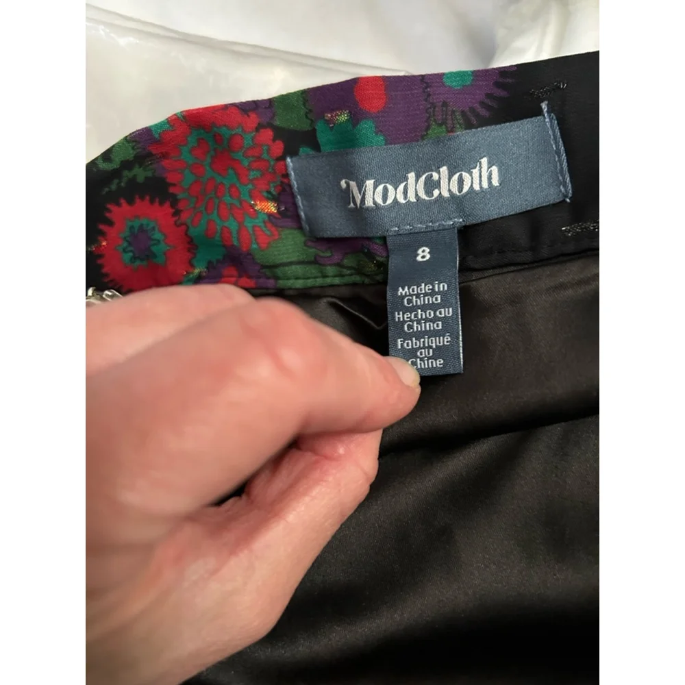 Modcloth Black Floral Midi Skirt Size 8, NWT